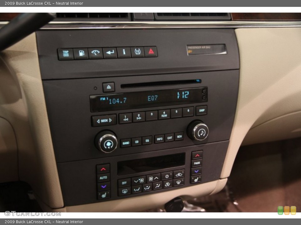 Neutral Interior Controls for the 2009 Buick LaCrosse CXL #90684262