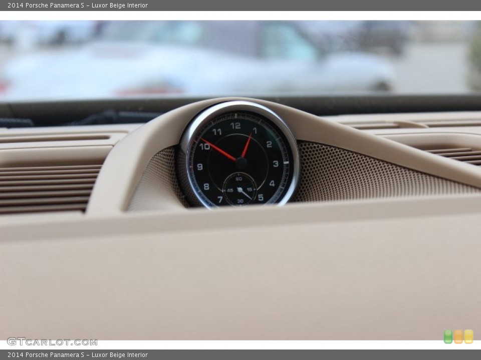 Luxor Beige Interior Gauges for the 2014 Porsche Panamera S #90701362
