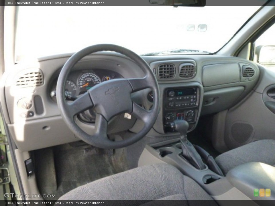 Medium Pewter 2004 Chevrolet TrailBlazer Interiors