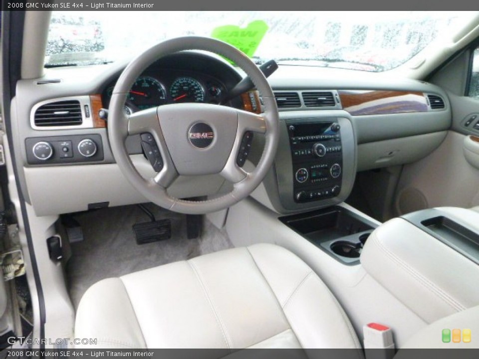 Light Titanium 2008 GMC Yukon Interiors