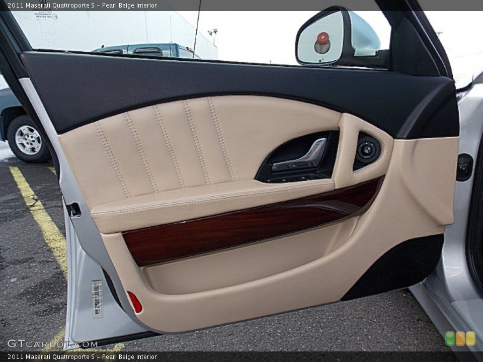 Pearl Beige Interior Door Panel for the 2011 Maserati Quattroporte S #90779544