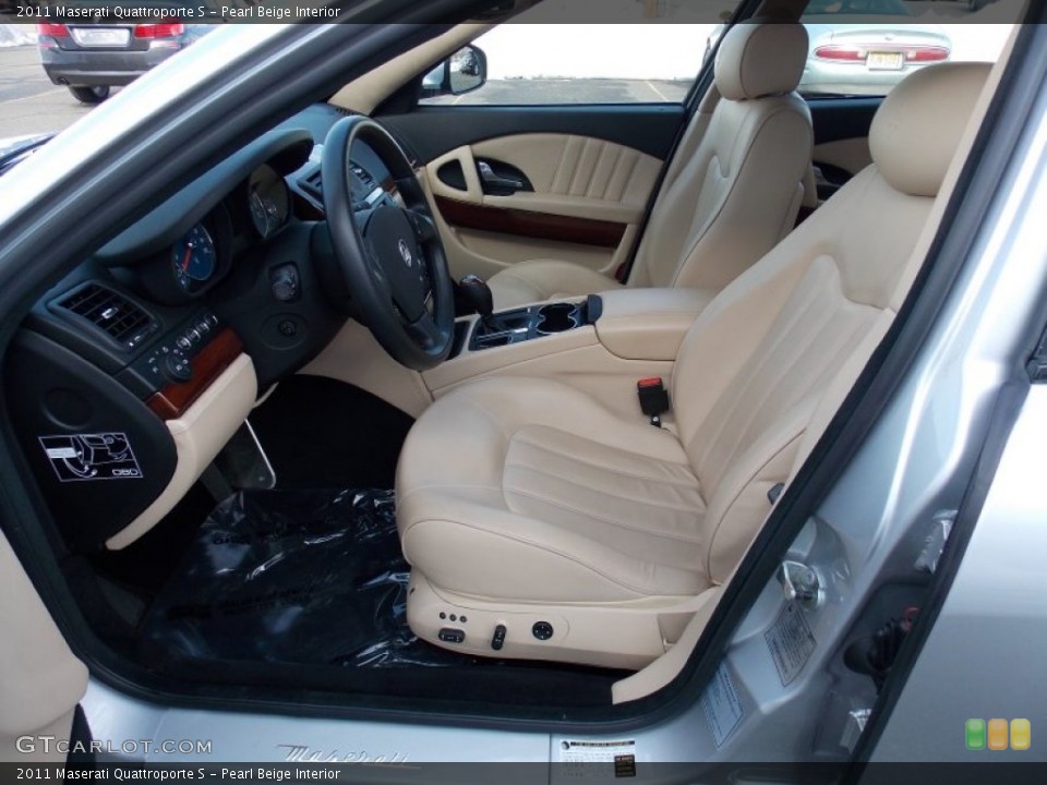 Pearl Beige Interior Front Seat for the 2011 Maserati Quattroporte S #90779583