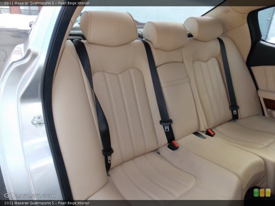 Pearl Beige Interior Rear Seat for the 2011 Maserati Quattroporte S #90779874
