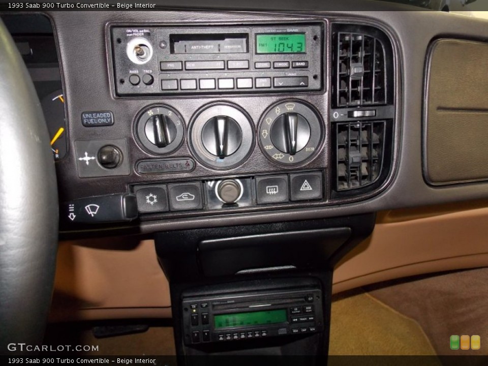 Beige Interior Controls for the 1993 Saab 900 Turbo Convertible #90830950