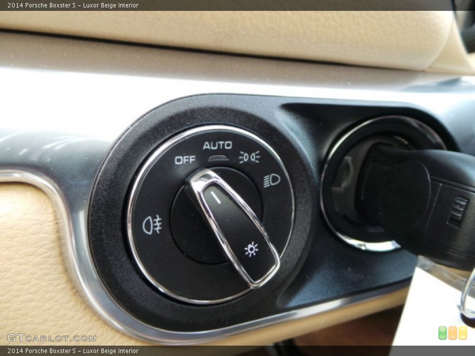 Luxor Beige Interior Controls for the 2014 Porsche Boxster S #90837535