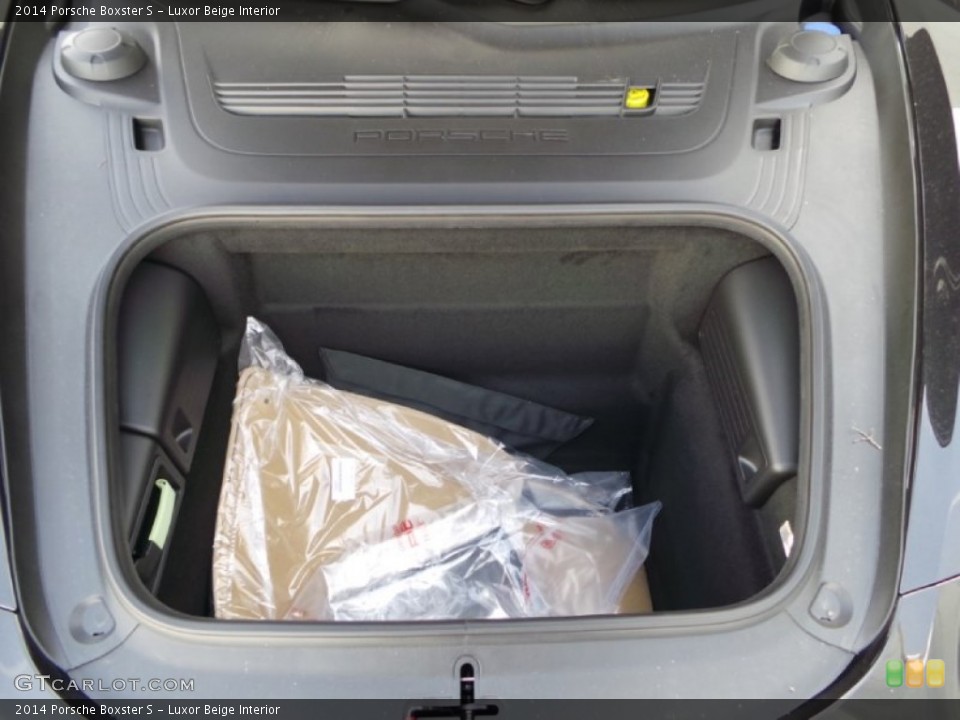 Luxor Beige Interior Trunk for the 2014 Porsche Boxster S #90837568