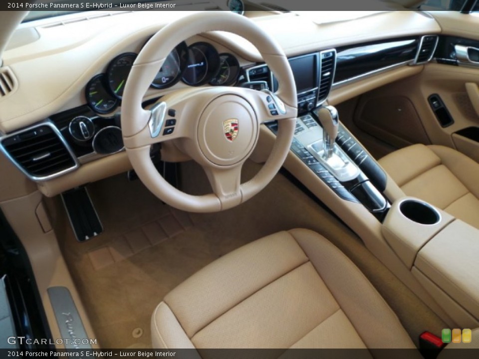 Luxor Beige Interior Prime Interior for the 2014 Porsche Panamera S E-Hybrid #90840904