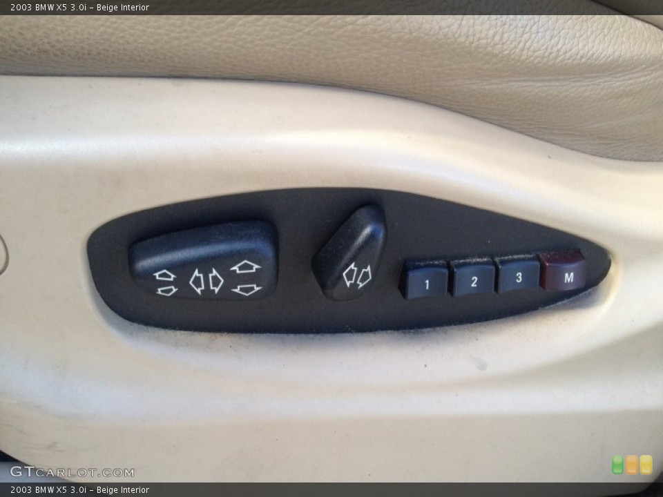 Beige Interior Controls for the 2003 BMW X5 3.0i #90854510