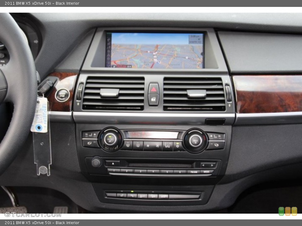 Black Interior Controls for the 2011 BMW X5 xDrive 50i #90862601