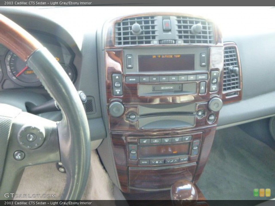 Light Gray/Ebony Interior Controls for the 2003 Cadillac CTS Sedan #90878015