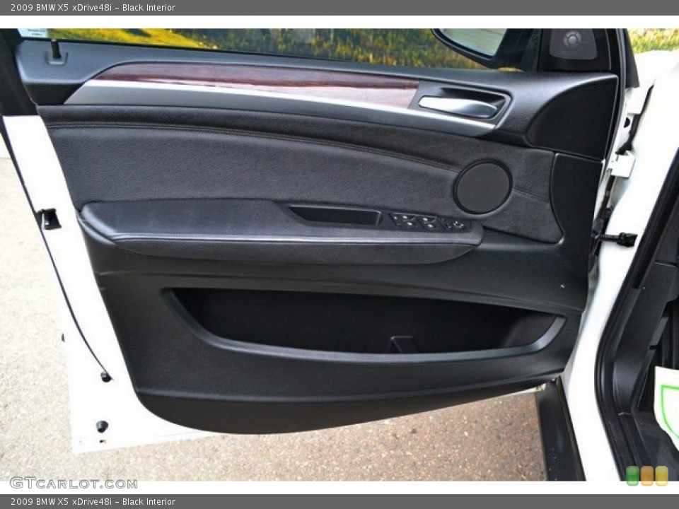 Black Interior Door Panel for the 2009 BMW X5 xDrive48i #90939944