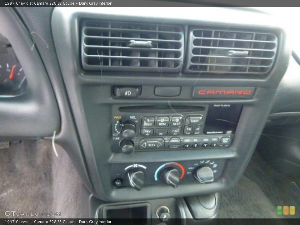 Dark Grey Interior Controls for the 1997 Chevrolet Camaro Z28 SS Coupe #91019654