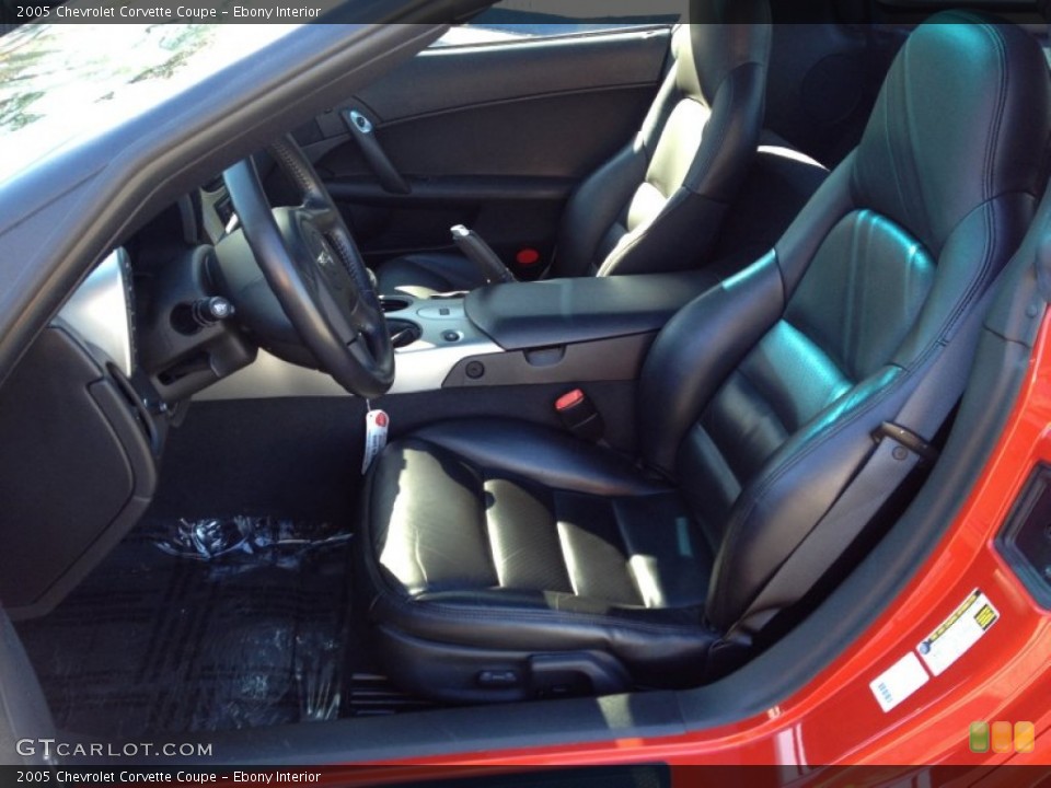 Ebony Interior Front Seat for the 2005 Chevrolet Corvette Coupe #91022393