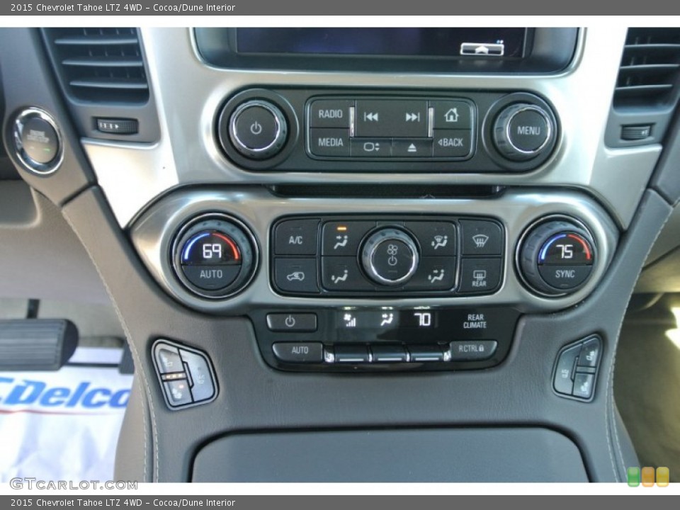Cocoa/Dune Interior Controls for the 2015 Chevrolet Tahoe LTZ 4WD #91043987