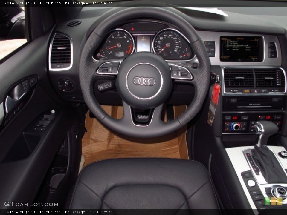 Black Interior Dashboard for the 2014 Audi Q7 3.0 TFSI quattro S Line Package #91053237