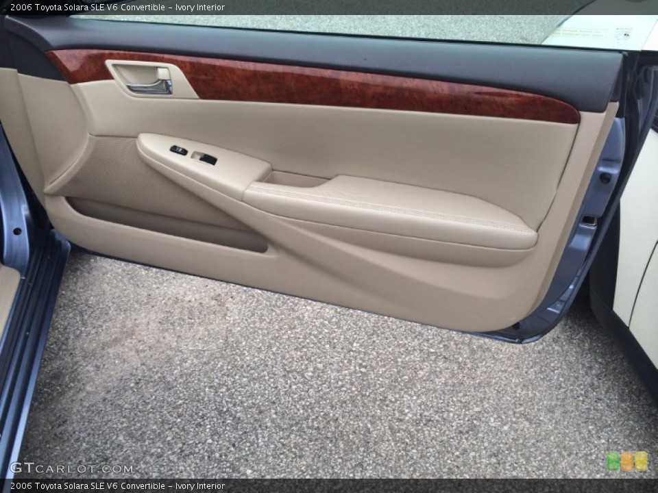 Ivory Interior Door Panel For The 2006 Toyota Solara Sle V6