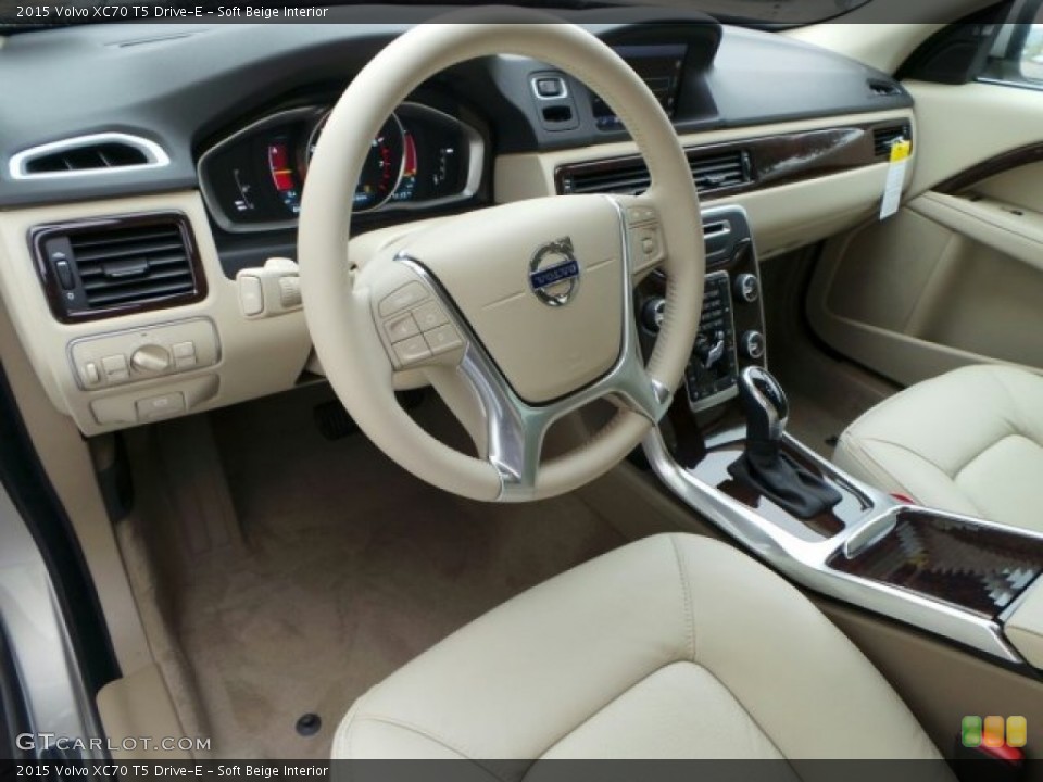 Soft Beige Interior Photo for the 2015 Volvo XC70 T5 Drive-E #91063094