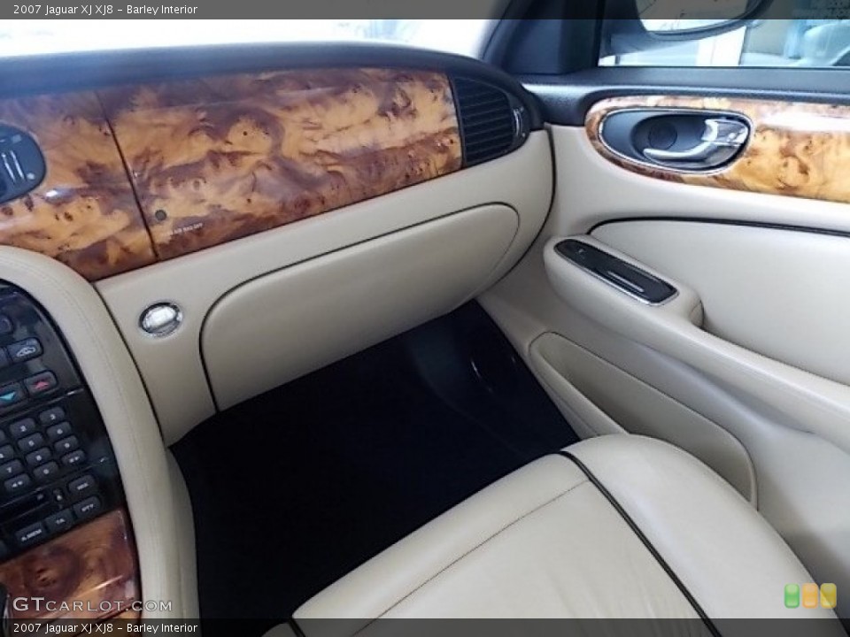 Barley Interior Dashboard for the 2007 Jaguar XJ XJ8 #91088944