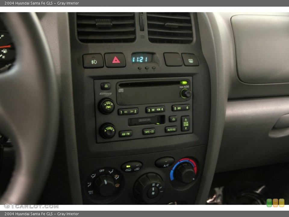 Gray Interior Controls for the 2004 Hyundai Santa Fe GLS #91101392