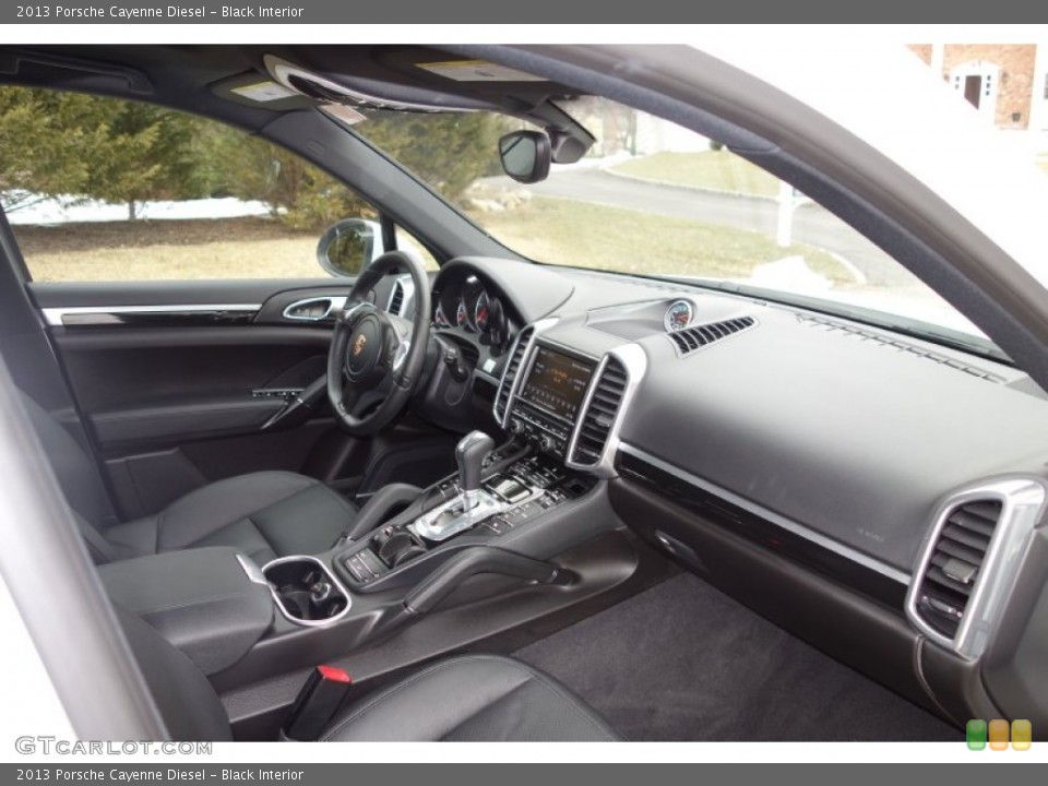 Black Interior Dashboard for the 2013 Porsche Cayenne Diesel #91133331