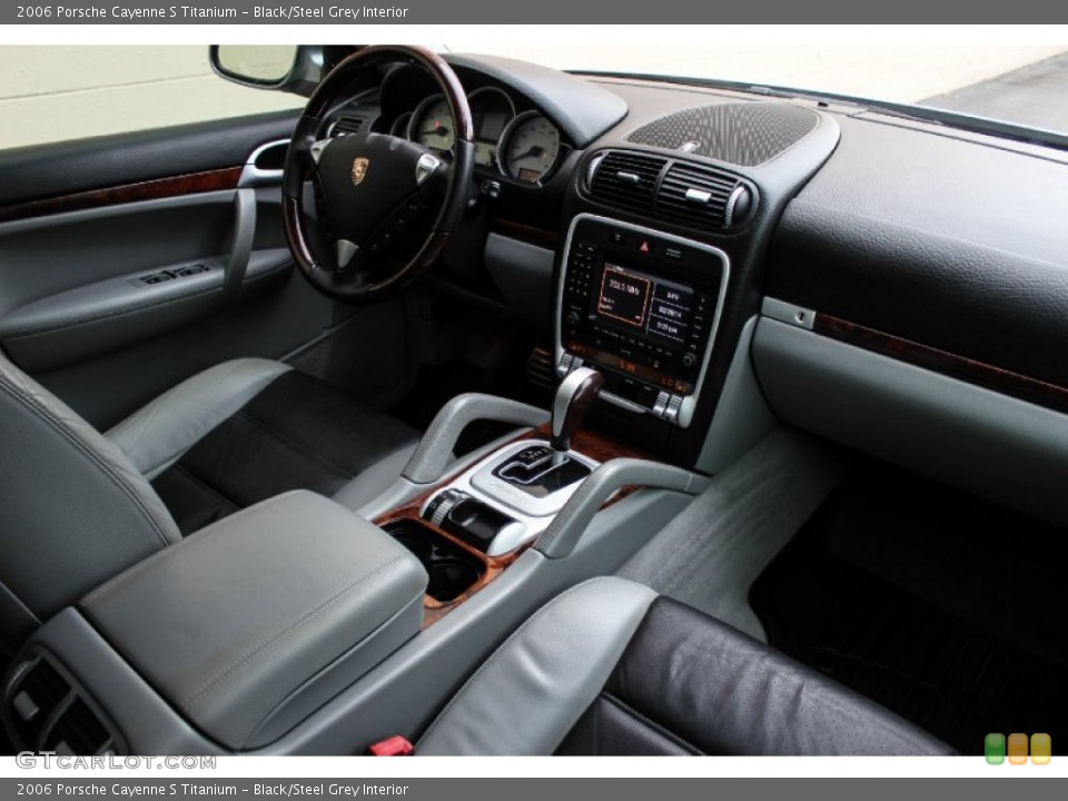 Black/Steel Grey Interior Photo for the 2006 Porsche Cayenne S Titanium #91157552