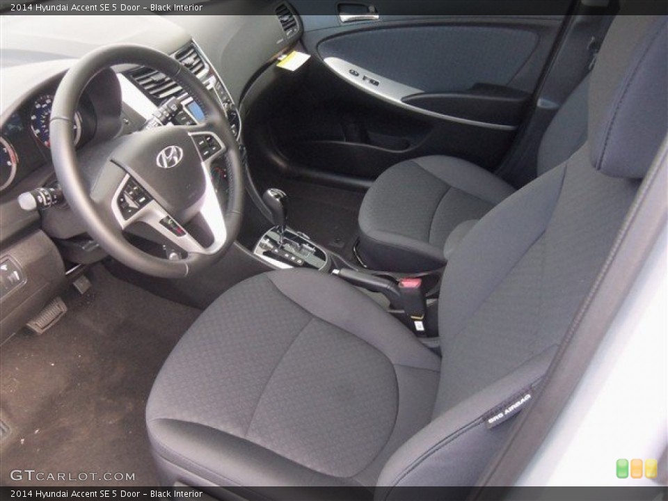 Black Interior Photo for the 2014 Hyundai Accent SE 5 Door #91182622