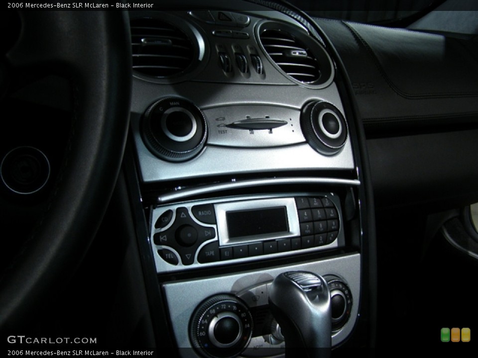Black Interior Controls for the 2006 Mercedes-Benz SLR McLaren #91198