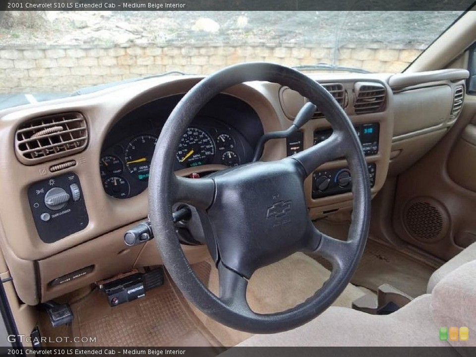 Medium Beige Interior Dashboard for the 2001 Chevrolet S10 LS Extended Cab #91244773