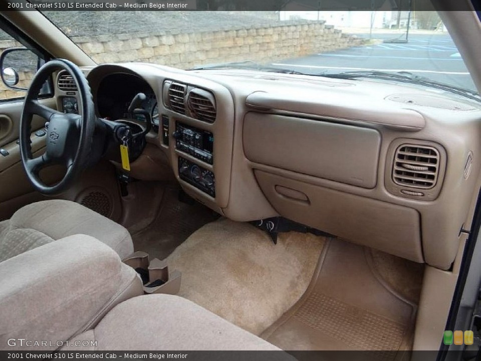 Medium Beige Interior Dashboard for the 2001 Chevrolet S10 LS Extended Cab #91245121