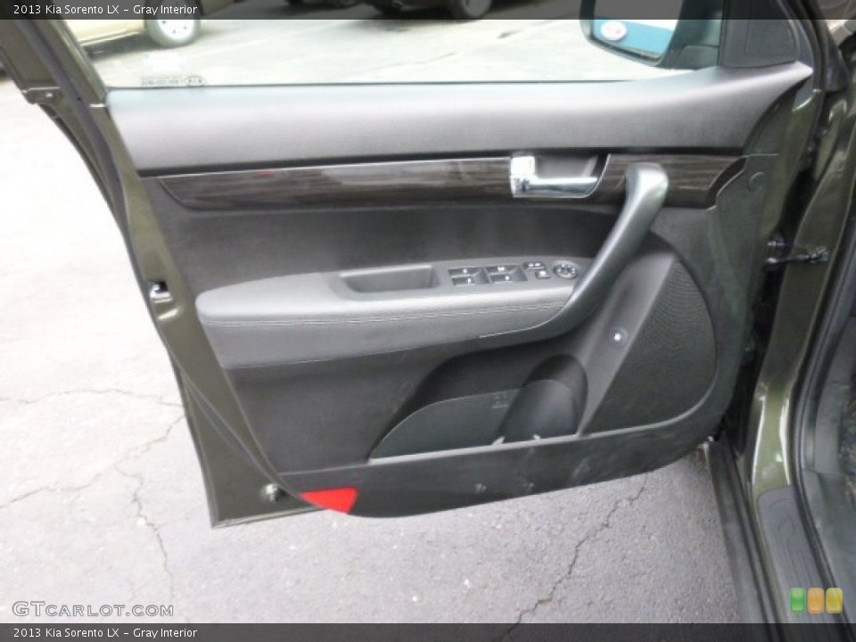 Gray Interior Door Panel for the 2013 Kia Sorento LX #91296489