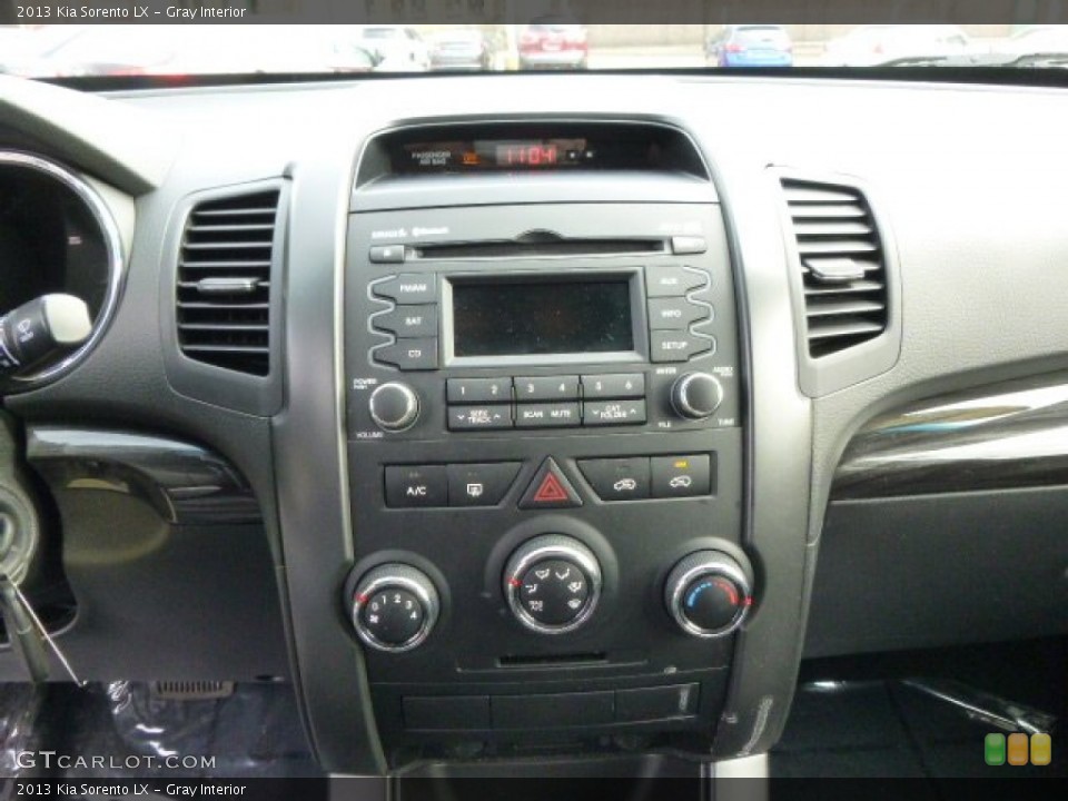Gray Interior Controls for the 2013 Kia Sorento LX #91296567