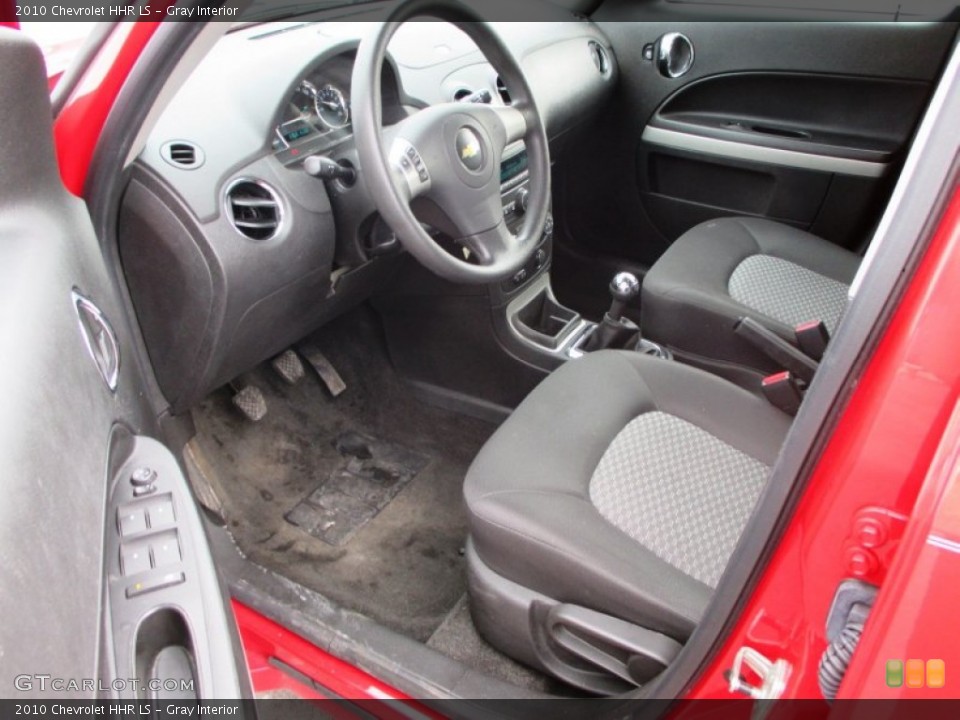 Gray Interior Photo for the 2010 Chevrolet HHR LS #91297772