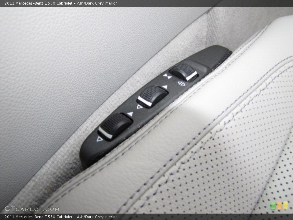 Ash/Dark Grey Interior Controls for the 2011 Mercedes-Benz E 550 Cabriolet #91310096