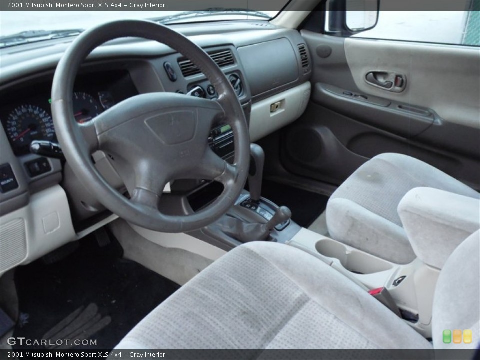 Gray 2001 Mitsubishi Montero Sport Interiors