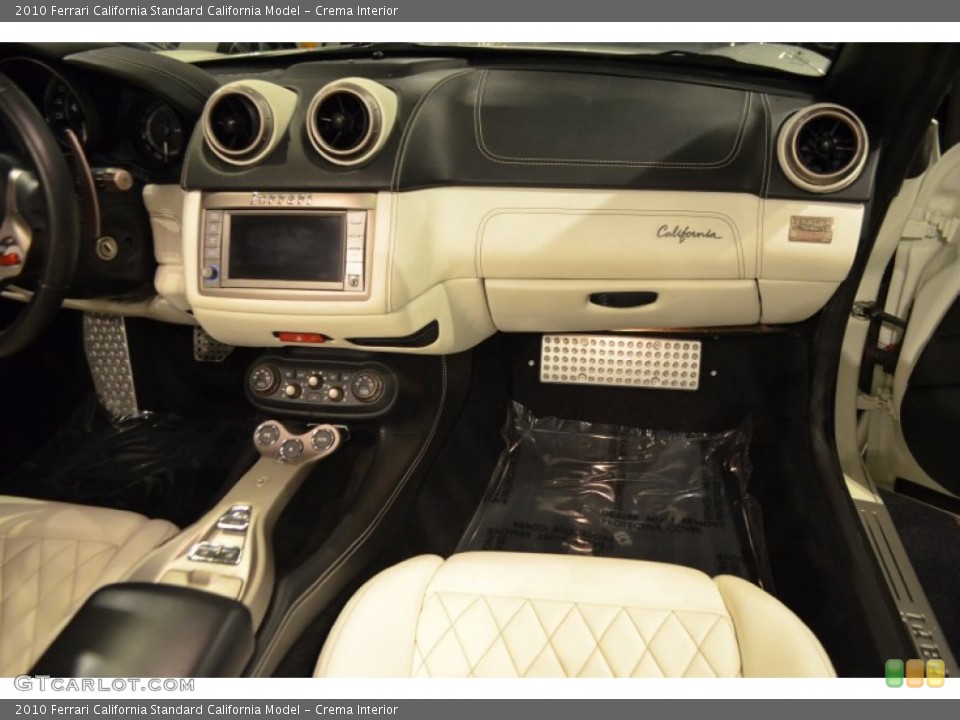 Crema Interior Dashboard for the 2010 Ferrari California  #91334746