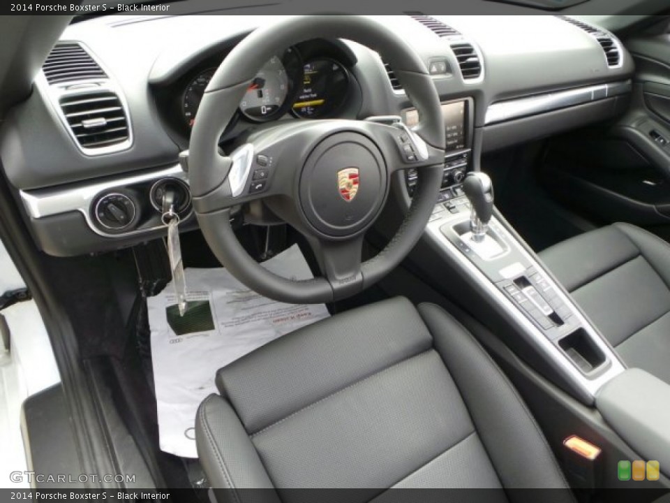 Black Interior Photo for the 2014 Porsche Boxster S #91373335
