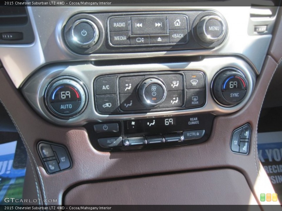 Cocoa/Mahogany Interior Controls for the 2015 Chevrolet Suburban LTZ 4WD #91417619