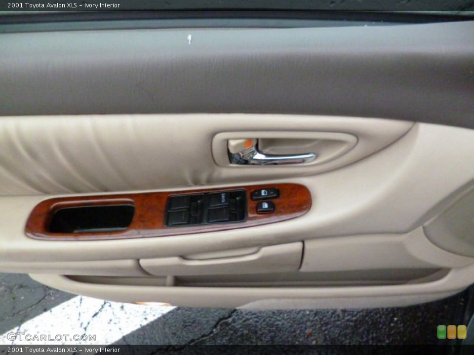 Ivory Interior Door Panel for the 2001 Toyota Avalon XLS #91426676