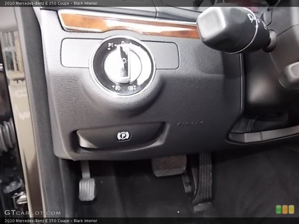 Black Interior Controls for the 2010 Mercedes-Benz E 350 Coupe #91463357