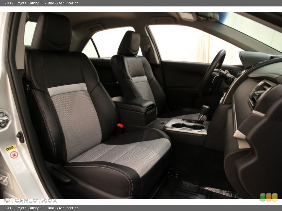 Black/Ash Interior Photo for the 2012 Toyota Camry SE #91488142