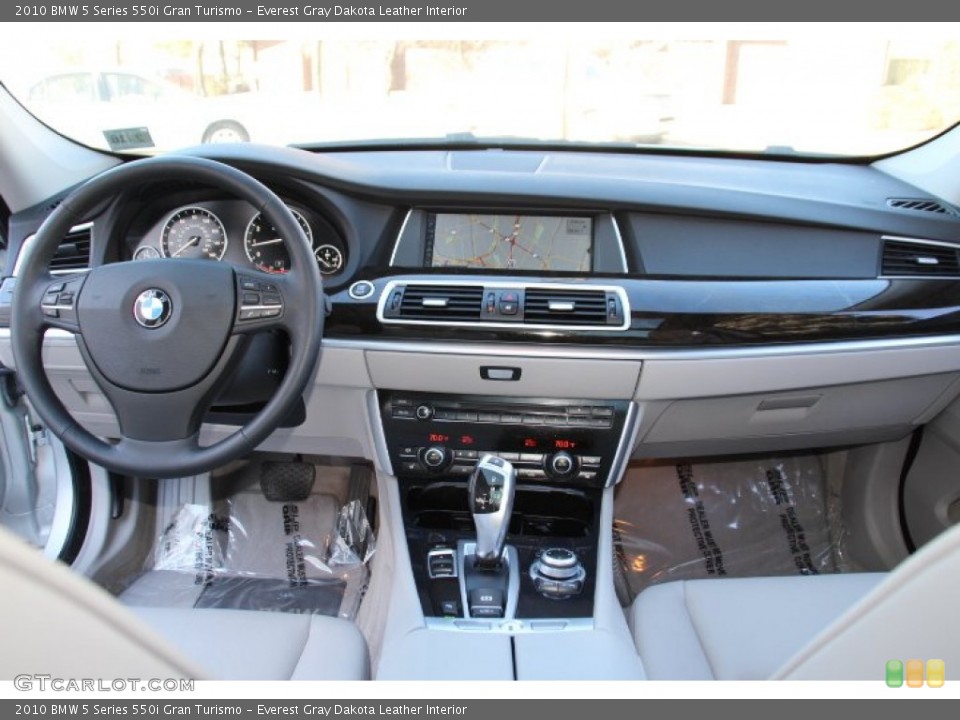 Everest Gray Dakota Leather Interior Dashboard for the 2010 BMW 5 Series 550i Gran Turismo #91575653
