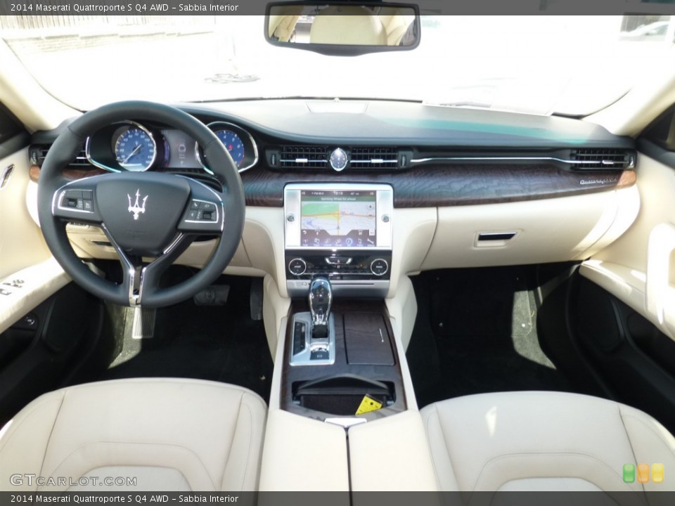 Sabbia Interior Dashboard for the 2014 Maserati Quattroporte S Q4 AWD #91579322