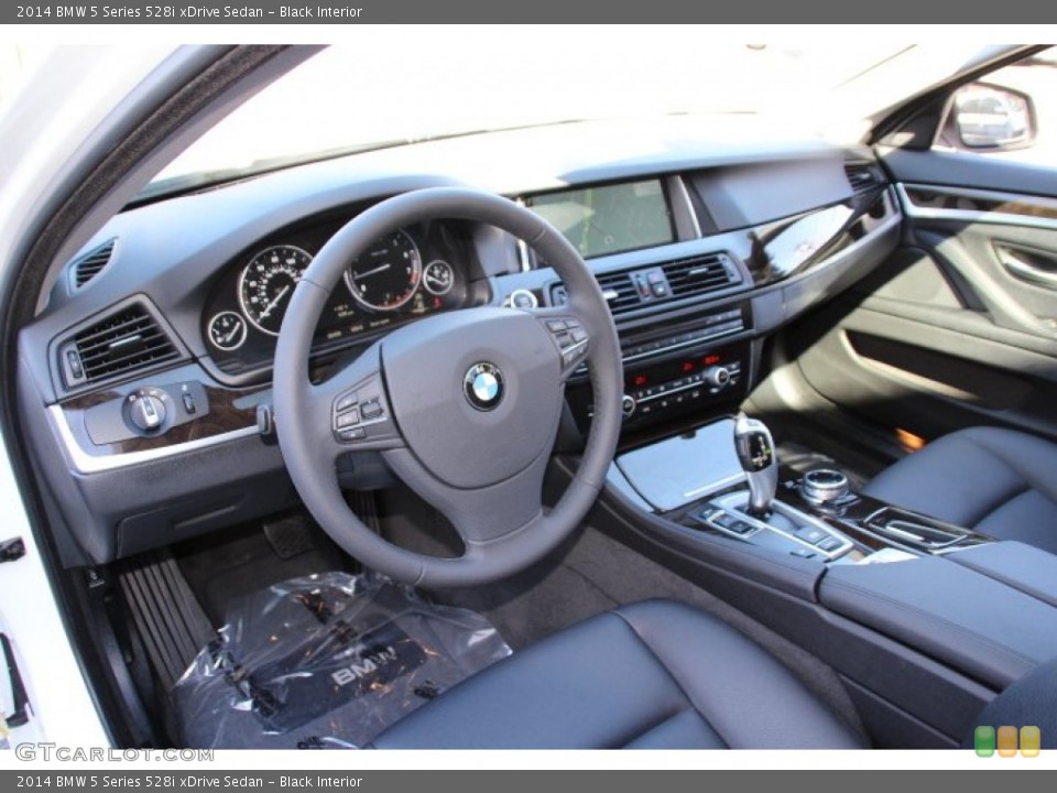 Black Interior Photo for the 2014 BMW 5 Series 528i xDrive Sedan #91580618