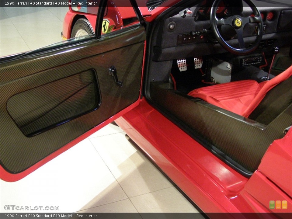 Red Interior Photo for the 1990 Ferrari F40  #91584