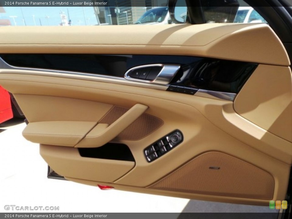 Luxor Beige Interior Door Panel for the 2014 Porsche Panamera S E-Hybrid #91615581