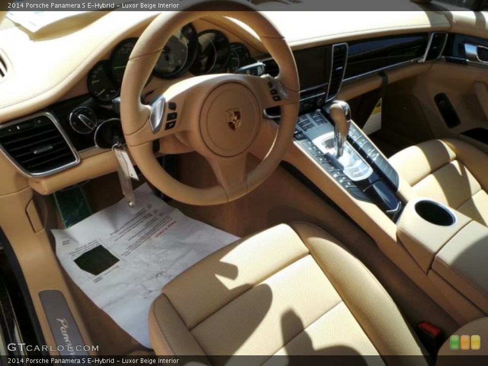Luxor Beige Interior Photo for the 2014 Porsche Panamera S E-Hybrid #91615650
