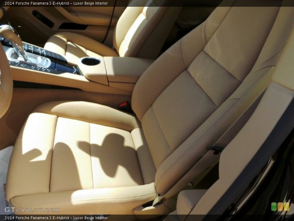 Luxor Beige Interior Front Seat for the 2014 Porsche Panamera S E-Hybrid #91615671