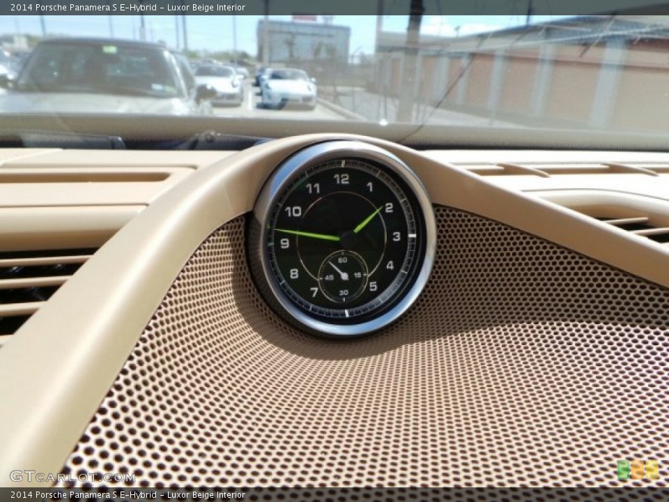Luxor Beige Interior Gauges for the 2014 Porsche Panamera S E-Hybrid #91615794
