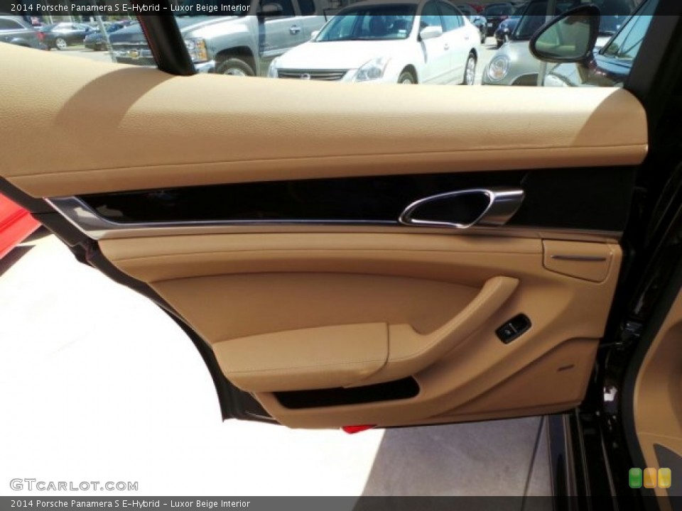 Luxor Beige Interior Door Panel for the 2014 Porsche Panamera S E-Hybrid #91615941