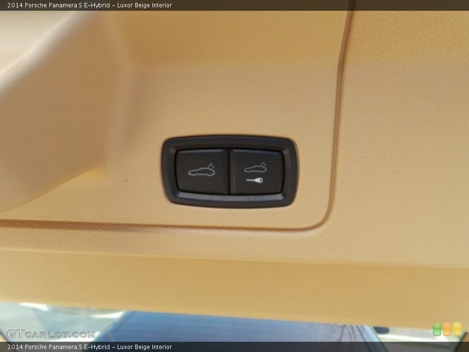 Luxor Beige Interior Controls for the 2014 Porsche Panamera S E-Hybrid #91616136